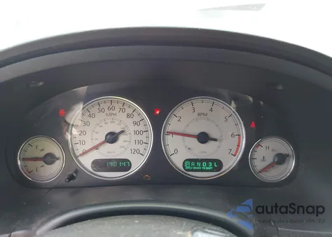 2005 Chrysler Town & Country Touring из США, поврежденный, VIN 2C4GP54L55R530330